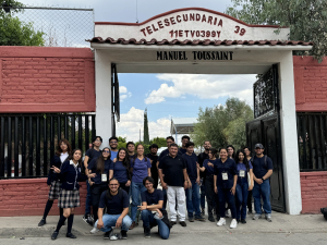 Círculos de conocimiento con 150 estudiantes. Se necesitó un staff de 22 personas de CIMAT/DEMAT