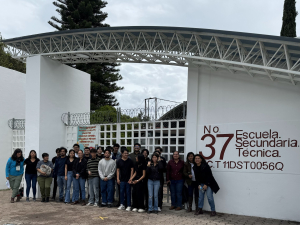 Círculos de conocimiento con 150 estudiantes. Se necesitó un staff de 22 personas de CIMAT/DEMAT